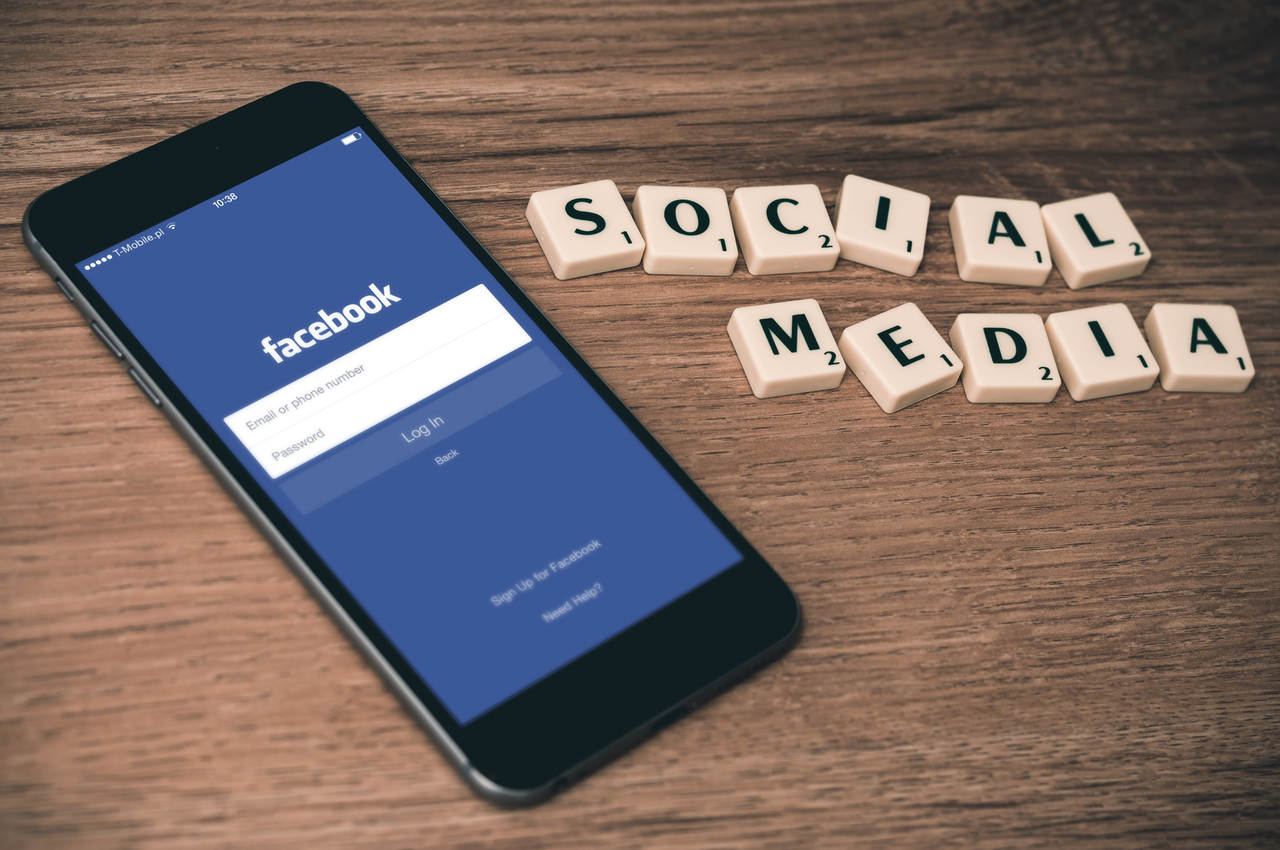 socialmedia-pexels-photo-199497